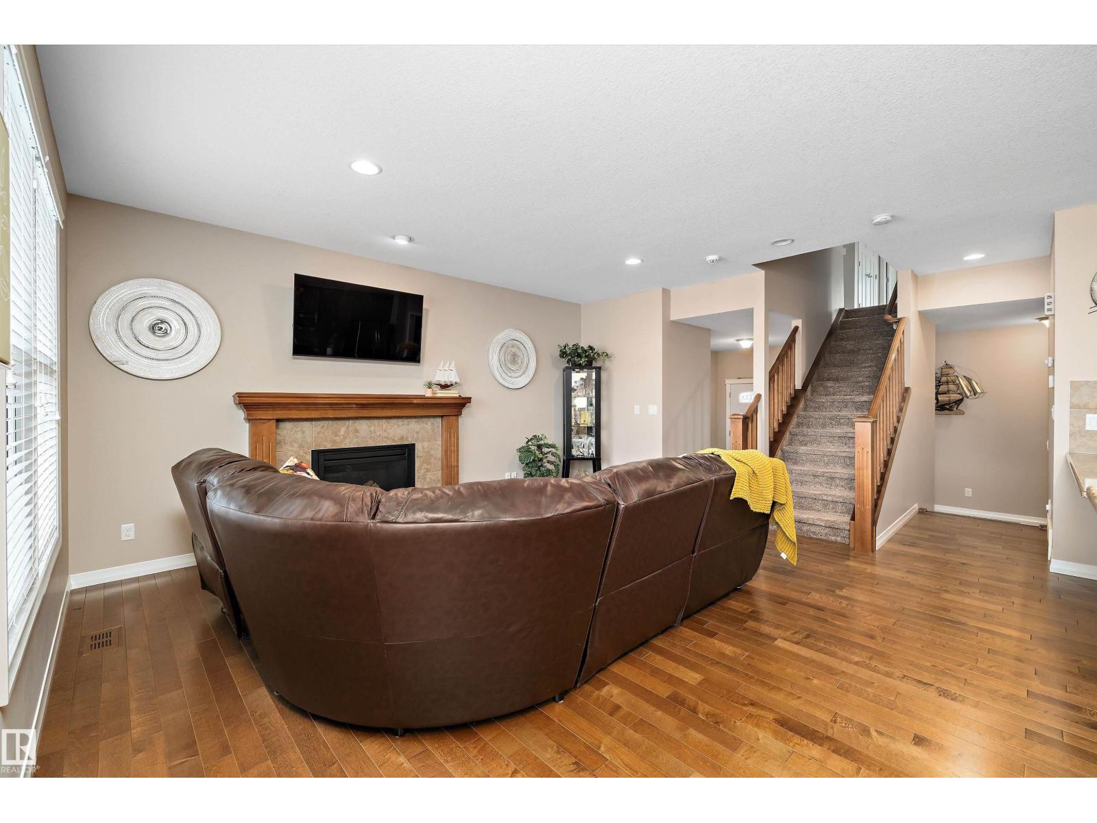 Photo 6 of 16861 58 A St Nw, Edmonton AB