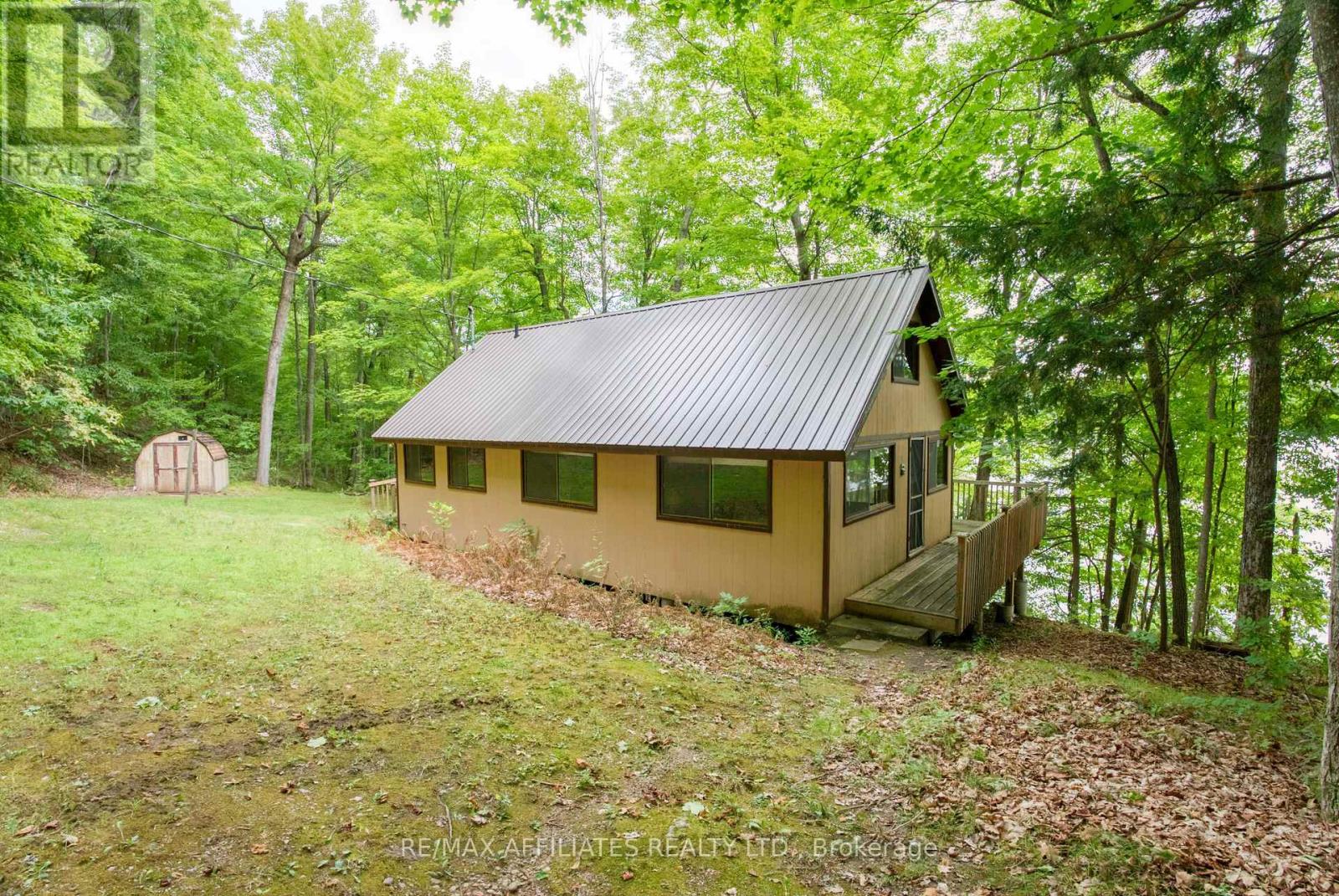 Photo 17 of 75 Demerling Lane S, Frontenac ON