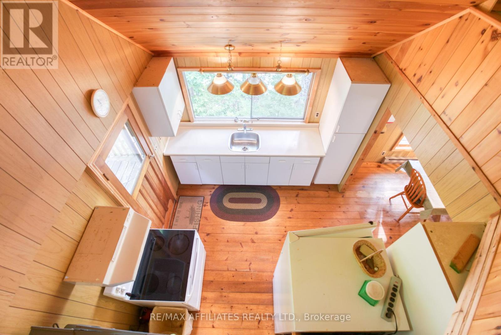 Photo 7 of 75 Demerling Lane S, Frontenac ON