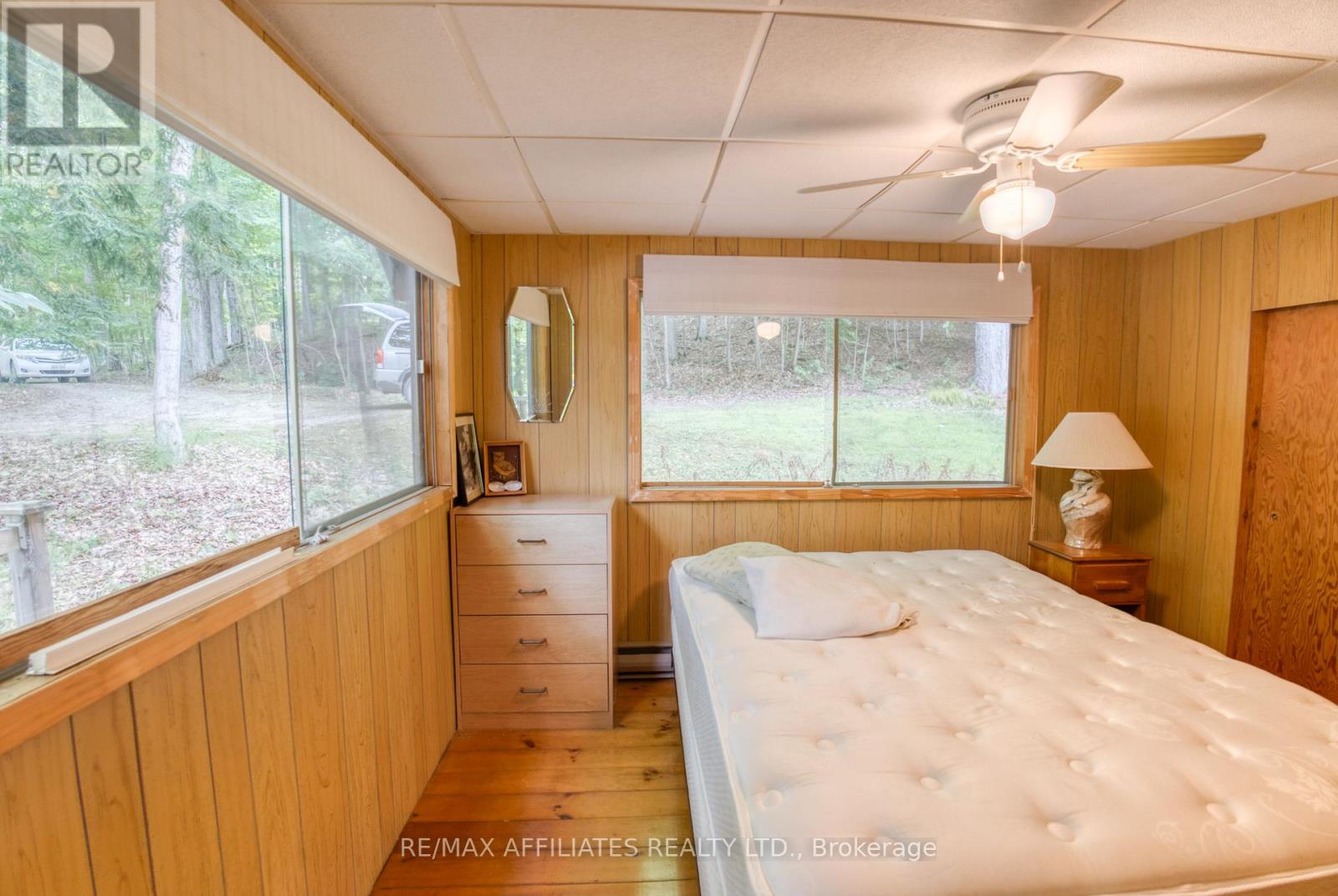 Photo 9 of 75 Demerling Lane S, Frontenac ON