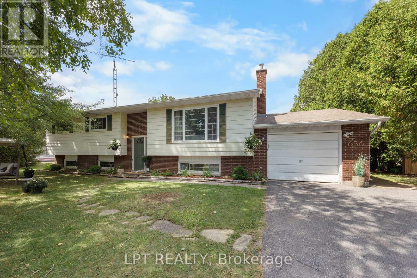 Photo 11 of 656 Kitley 3 Line, Elizabethtownkitley ON