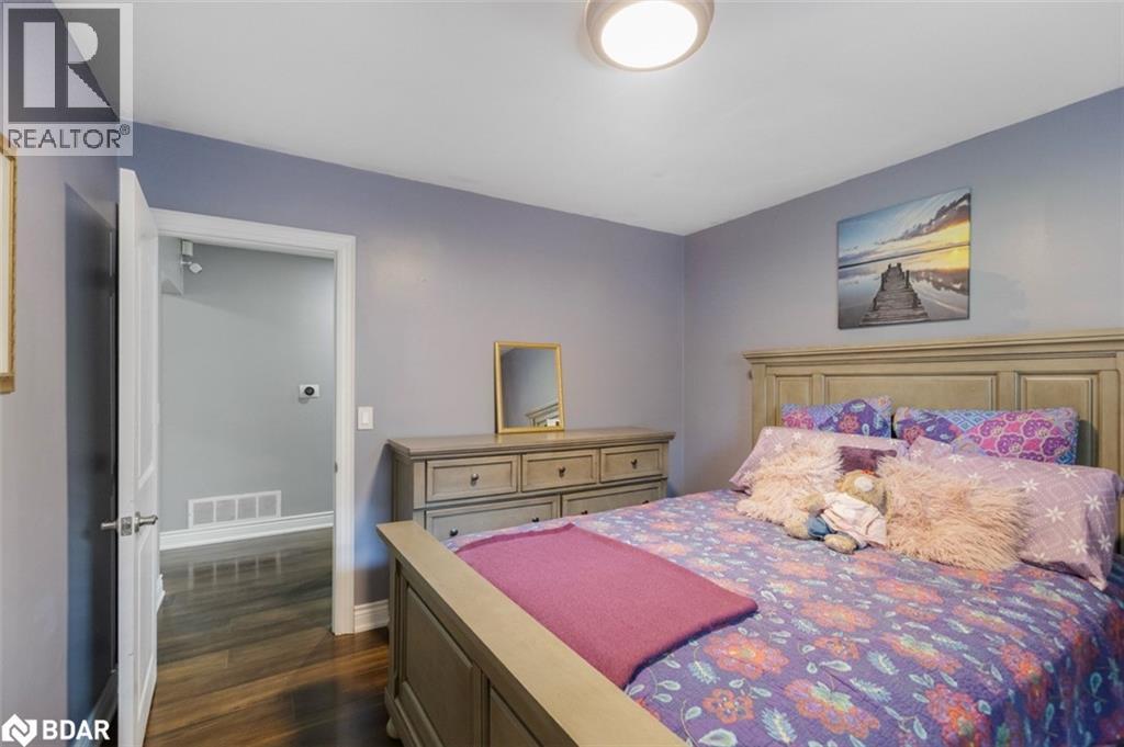 Photo 25 of 87 Tutela Heights Road, Brantford ON