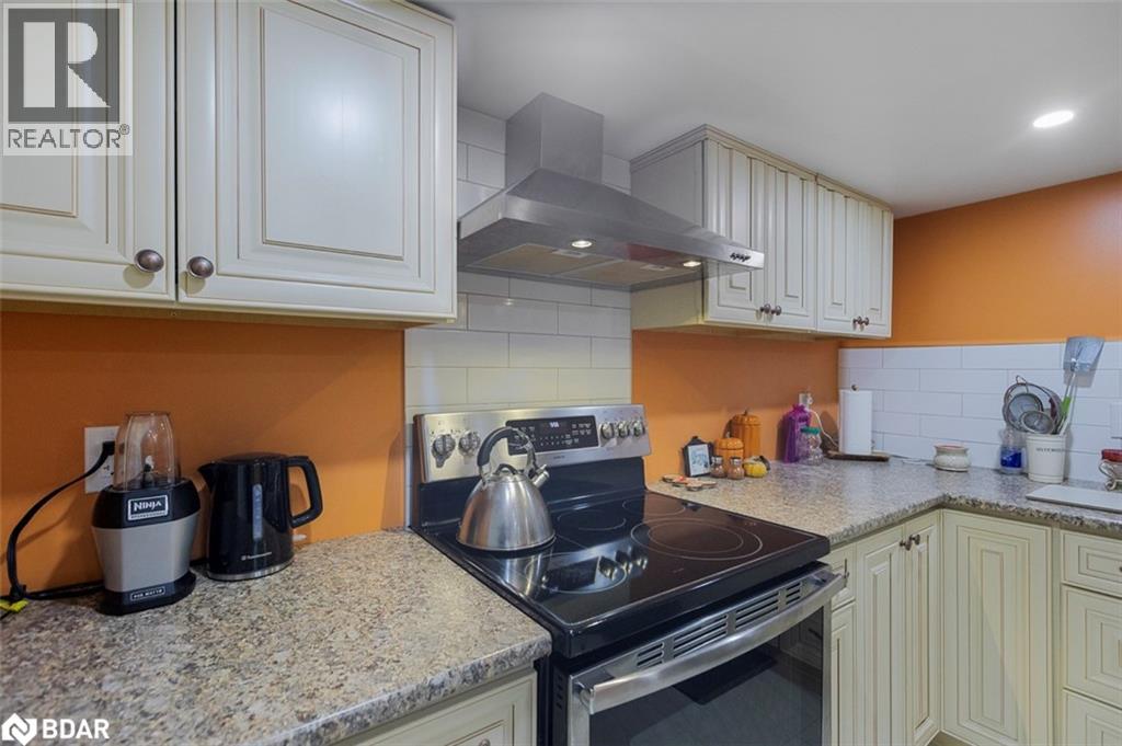 Photo 34 of 87 Tutela Heights Road, Brantford ON