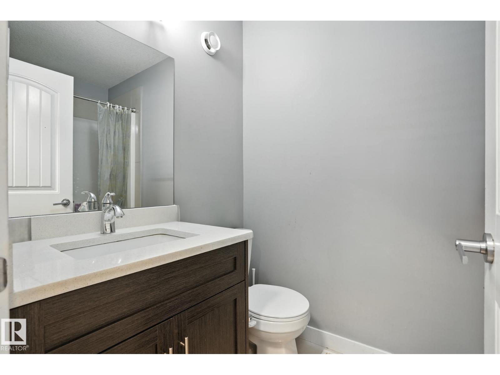 Photo 9 of 10438 154 St Nw, Edmonton AB