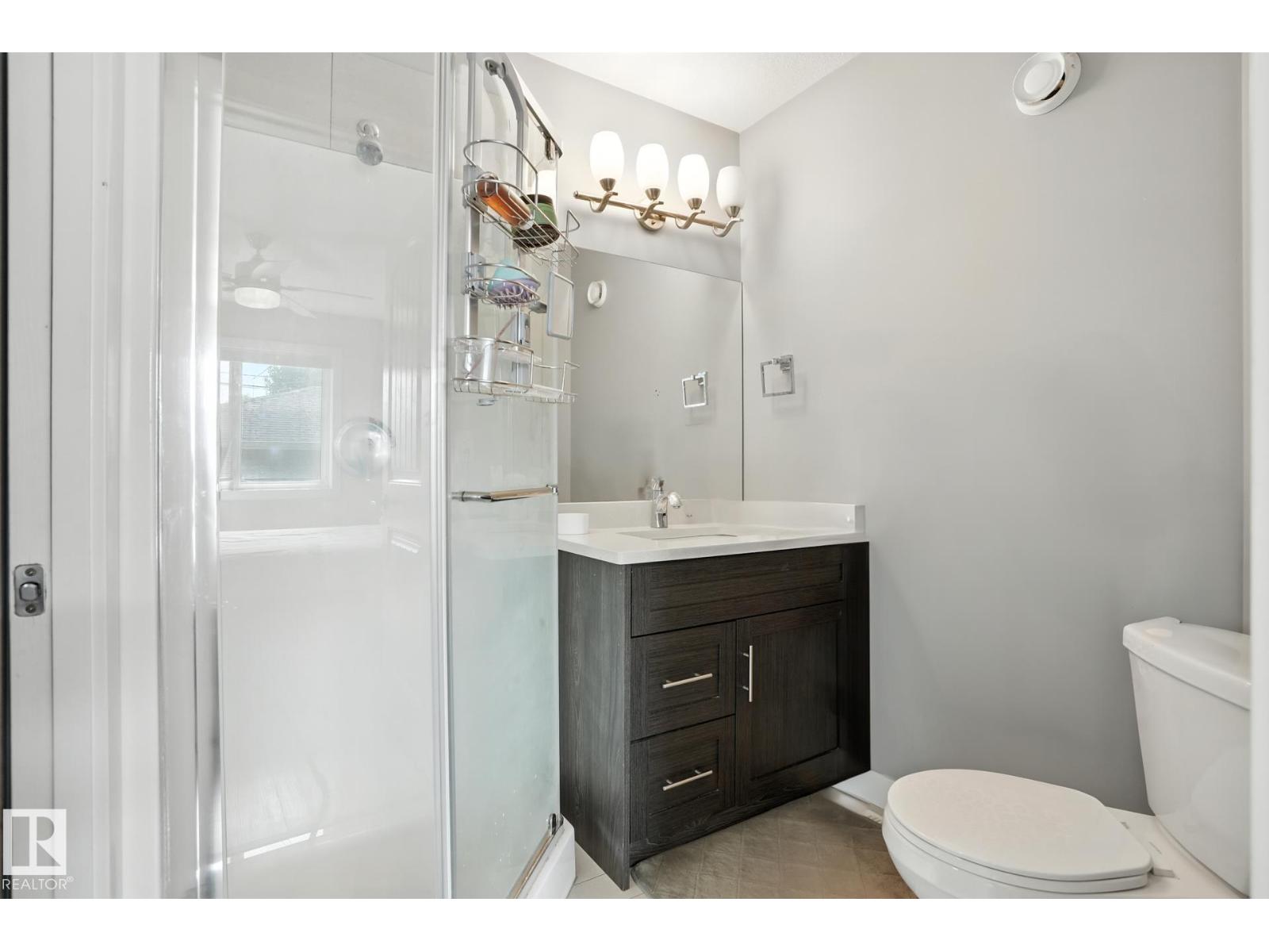 Photo 15 of 10438 154 St Nw, Edmonton AB