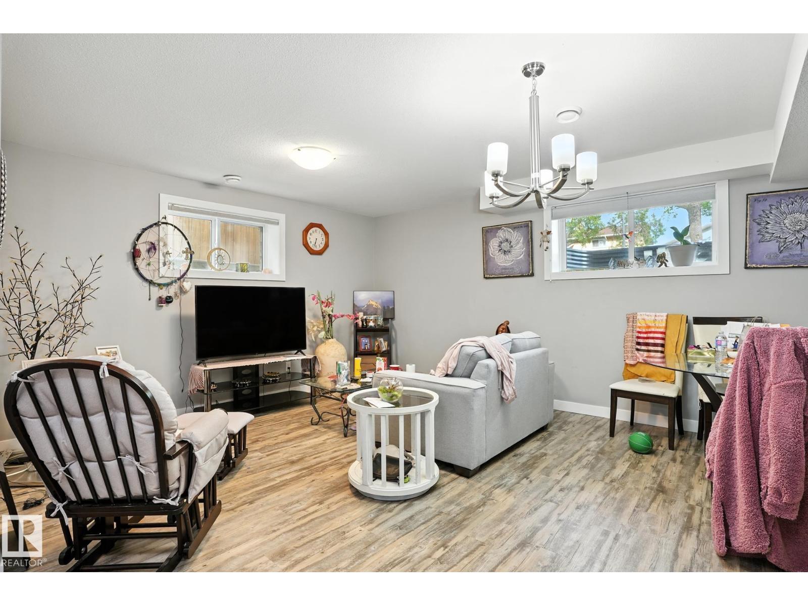 Photo 35 of 10438 154 St Nw, Edmonton AB