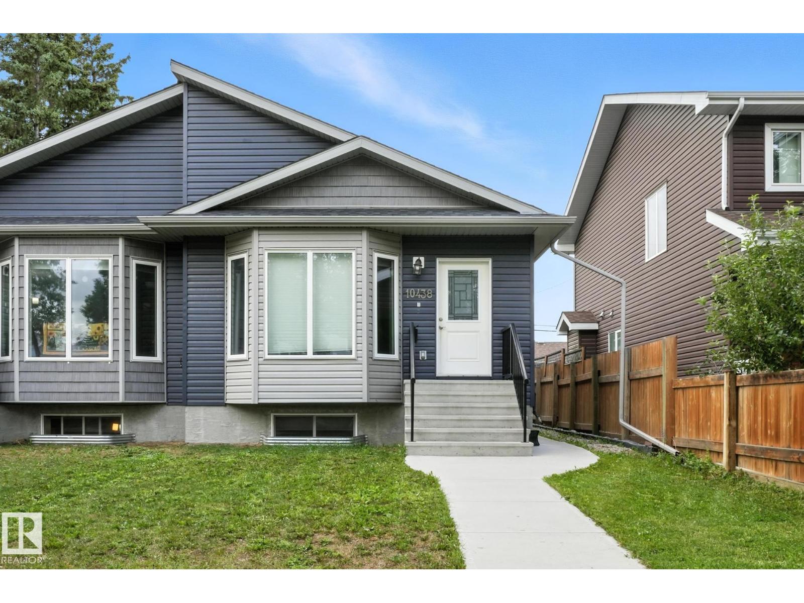 Photo 24 of 10438 154 St Nw, Edmonton AB