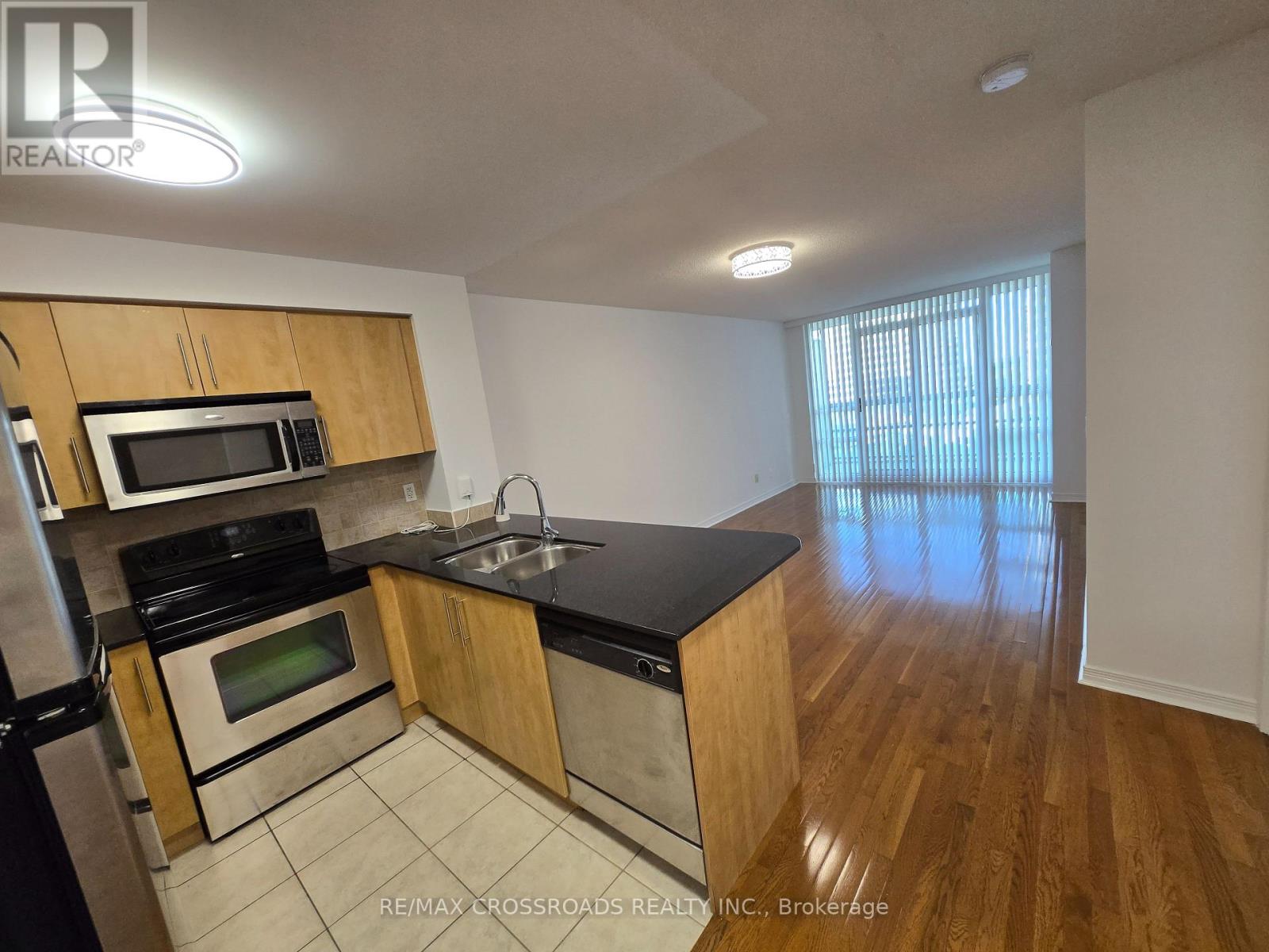 Photo 9 of 1512 509 Beecroft Road, Toronto ON