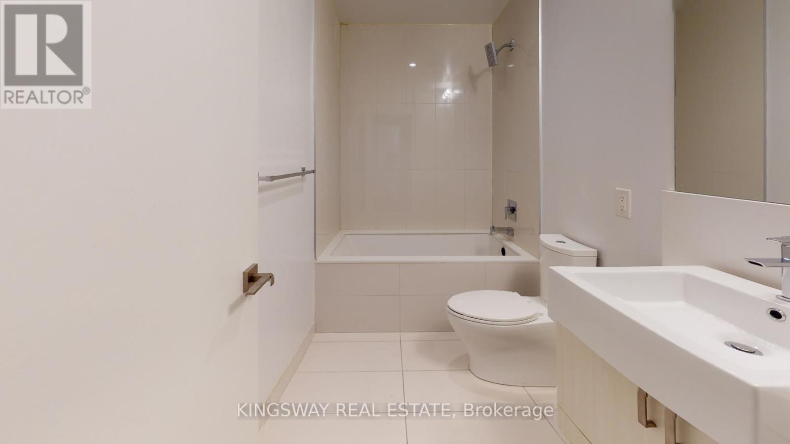 Photo 2 of 307 15 Beverley Street, Toronto ON