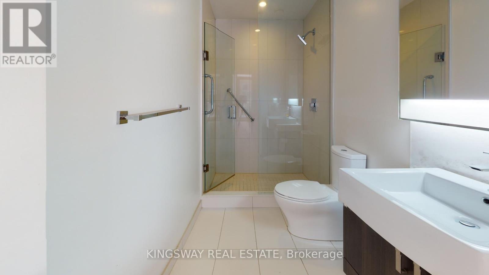 Photo 16 of 307 15 Beverley Street, Toronto ON