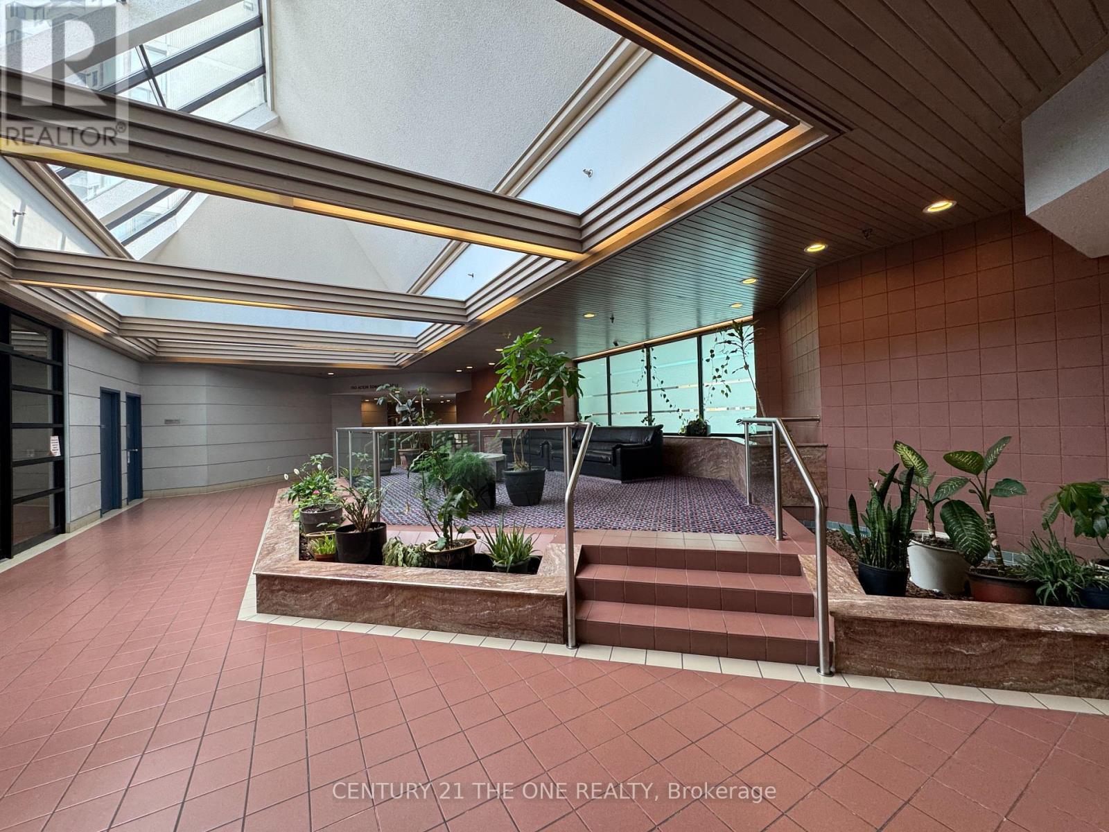 Photo 5 of 1808 150 Alton Towers Circle, Toronto ON