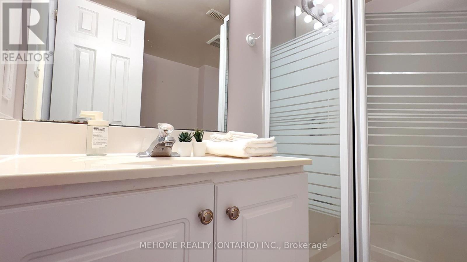 Photo 30 of 15 Catherina Street, Markham ON