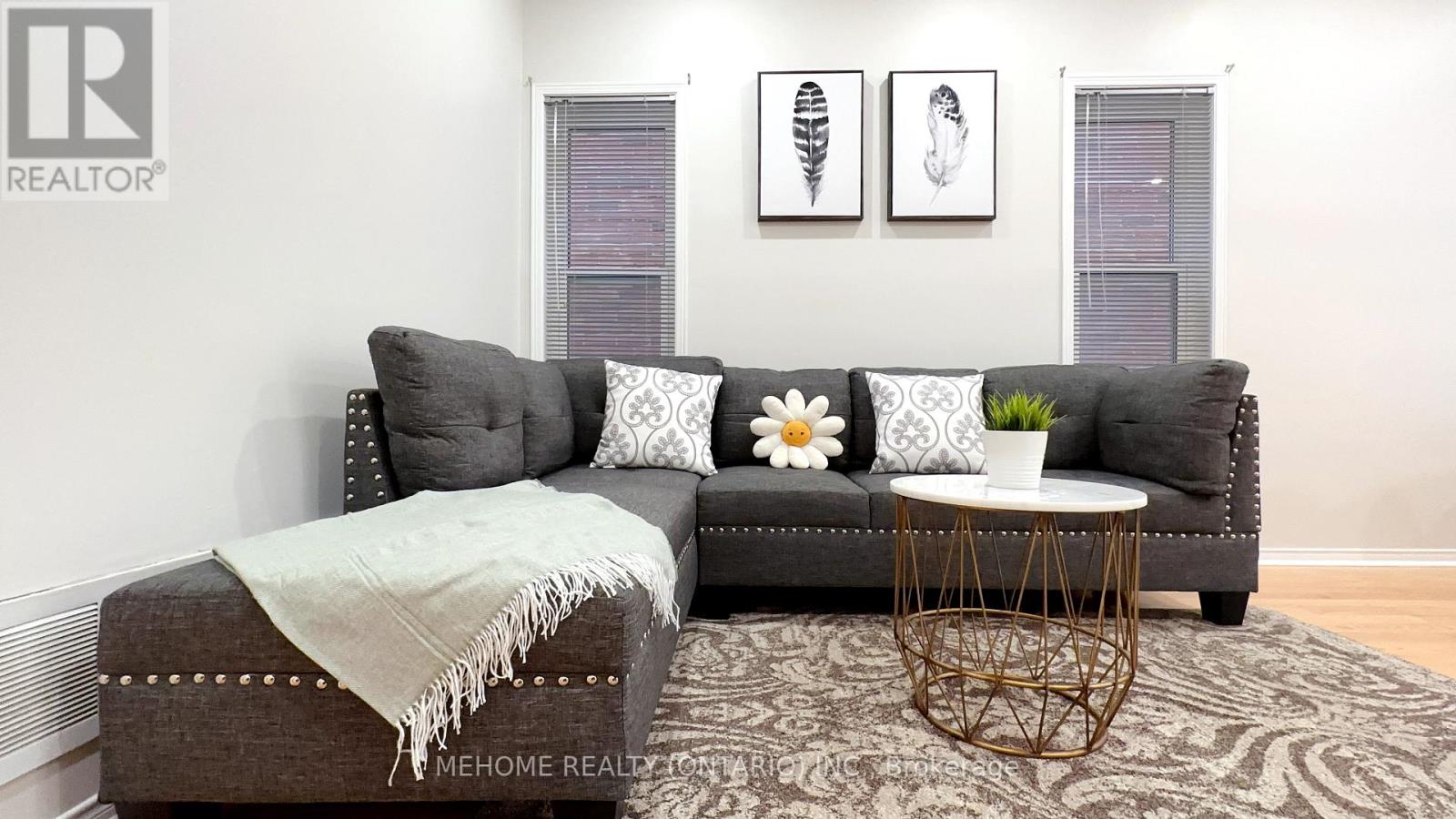 Photo 6 of 15 Catherina Street, Markham ON