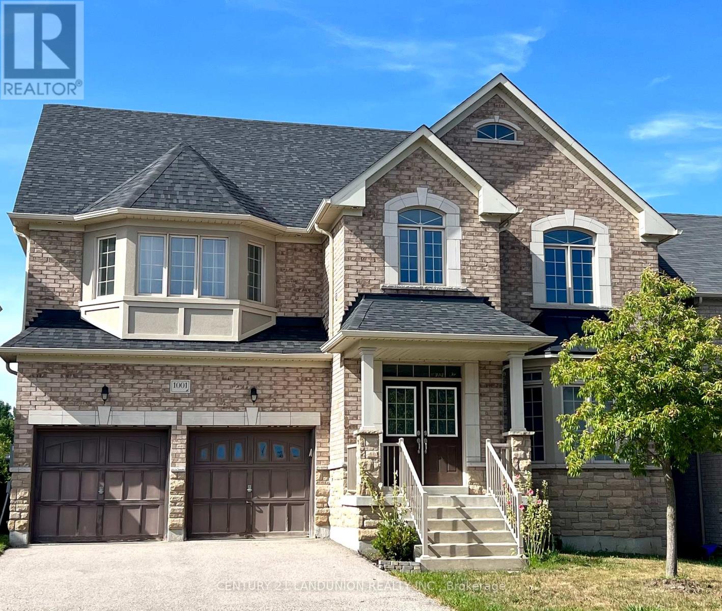 Photo 10 of 1001 Poppy Lane, Newmarket ON