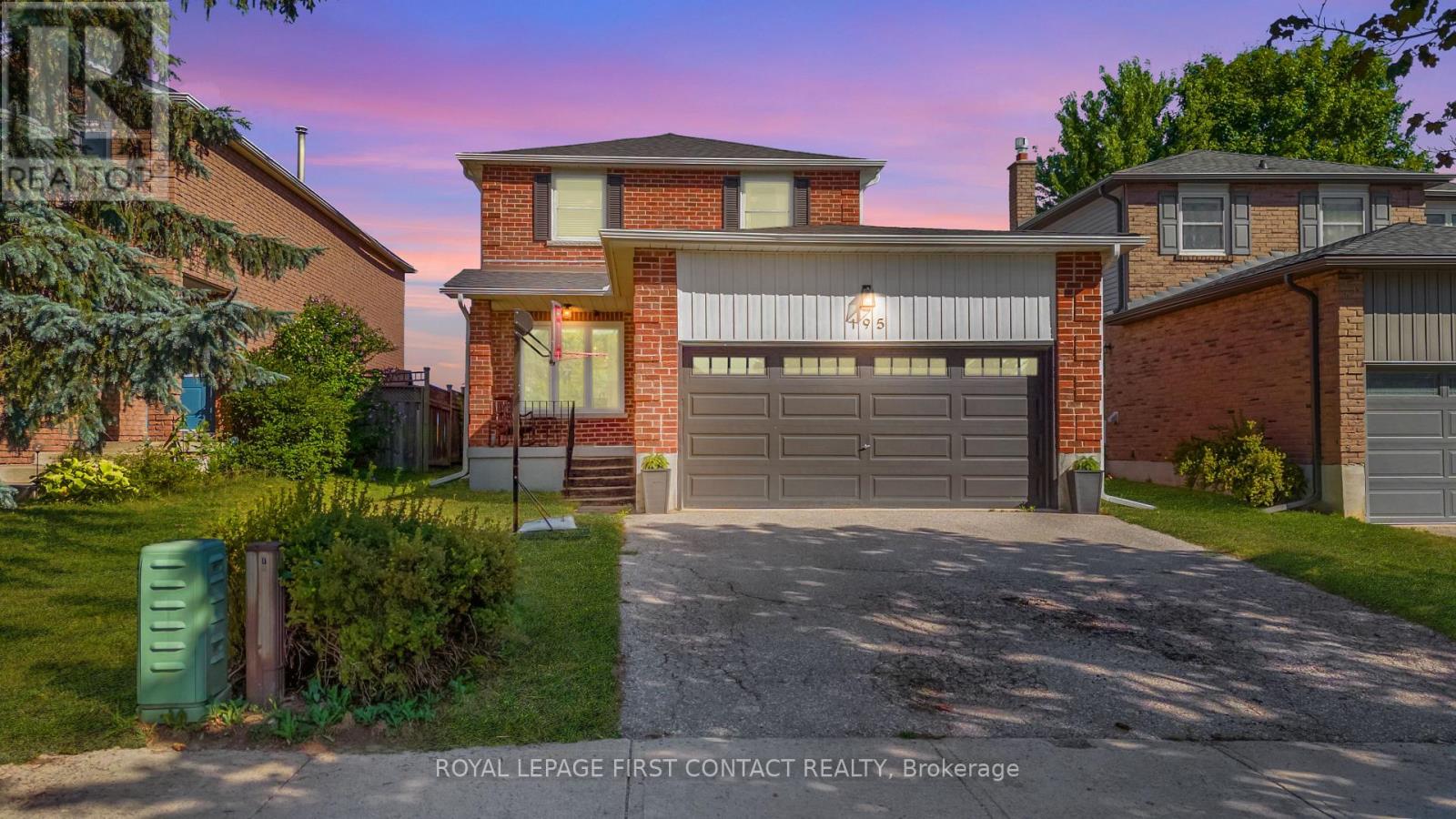 Photo 10 of 195 Billings Crescent, Newmarket ON