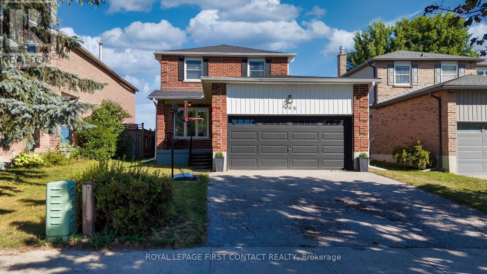 Photo 33 of 195 Billings Crescent, Newmarket ON