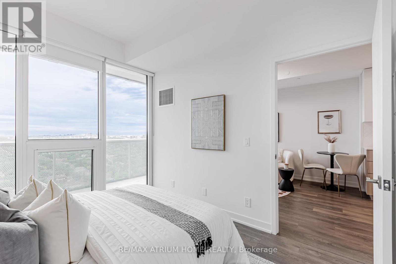 Photo 5 of 2509 15 Holmes Avenue, Toronto ON