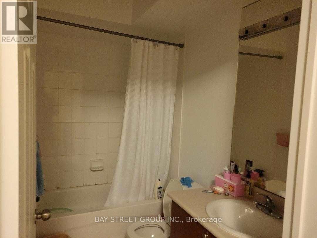 Photo 6 of 53 3050 Erin Centre Boulevard, Mississauga ON