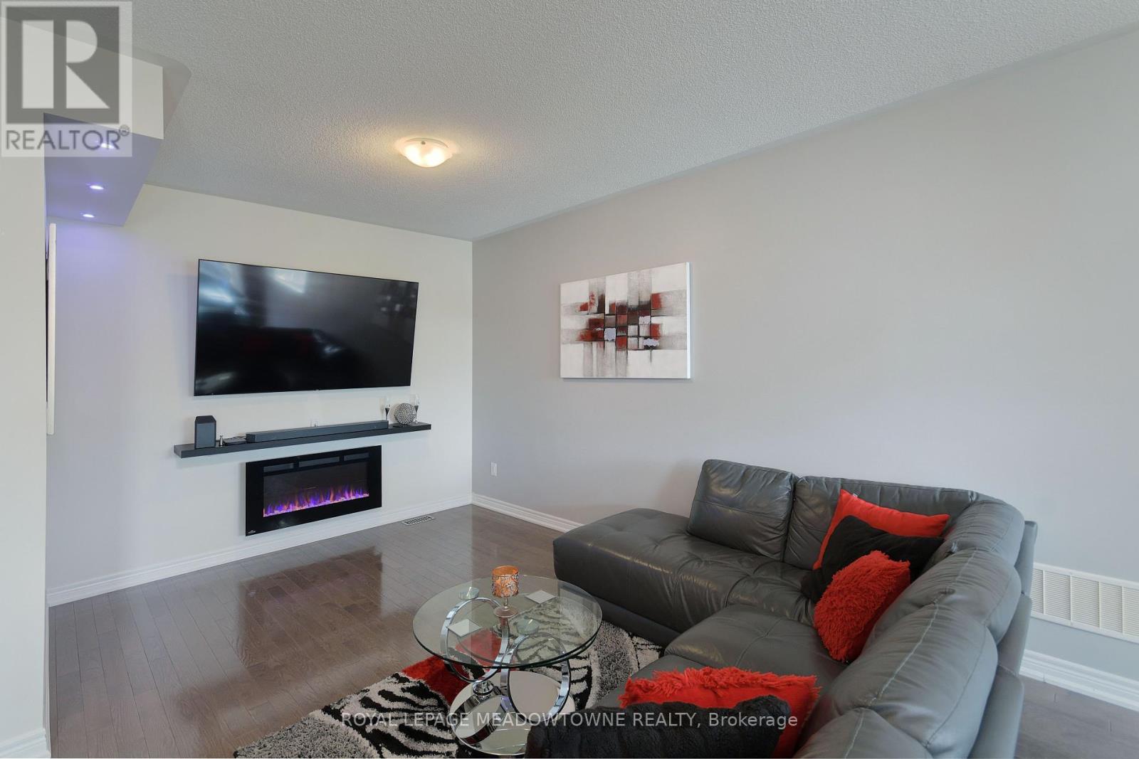Photo 10 of 21 Labrish Road, Brampton ON