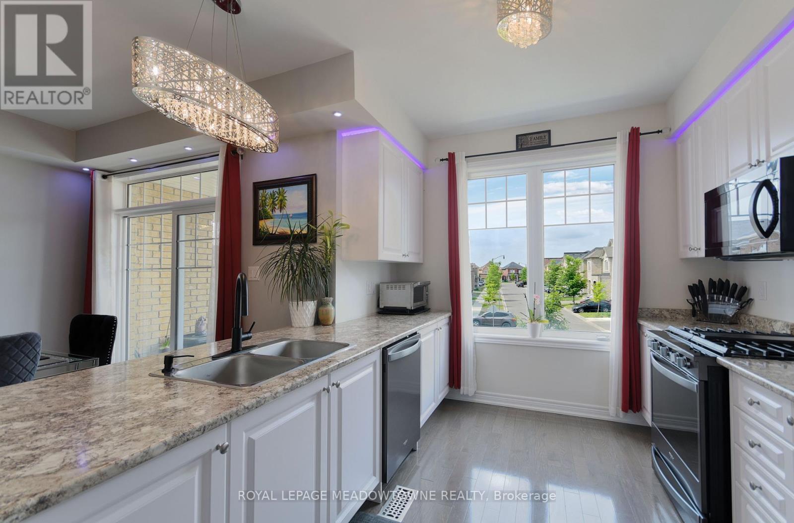 Photo 14 of 21 Labrish Road, Brampton ON