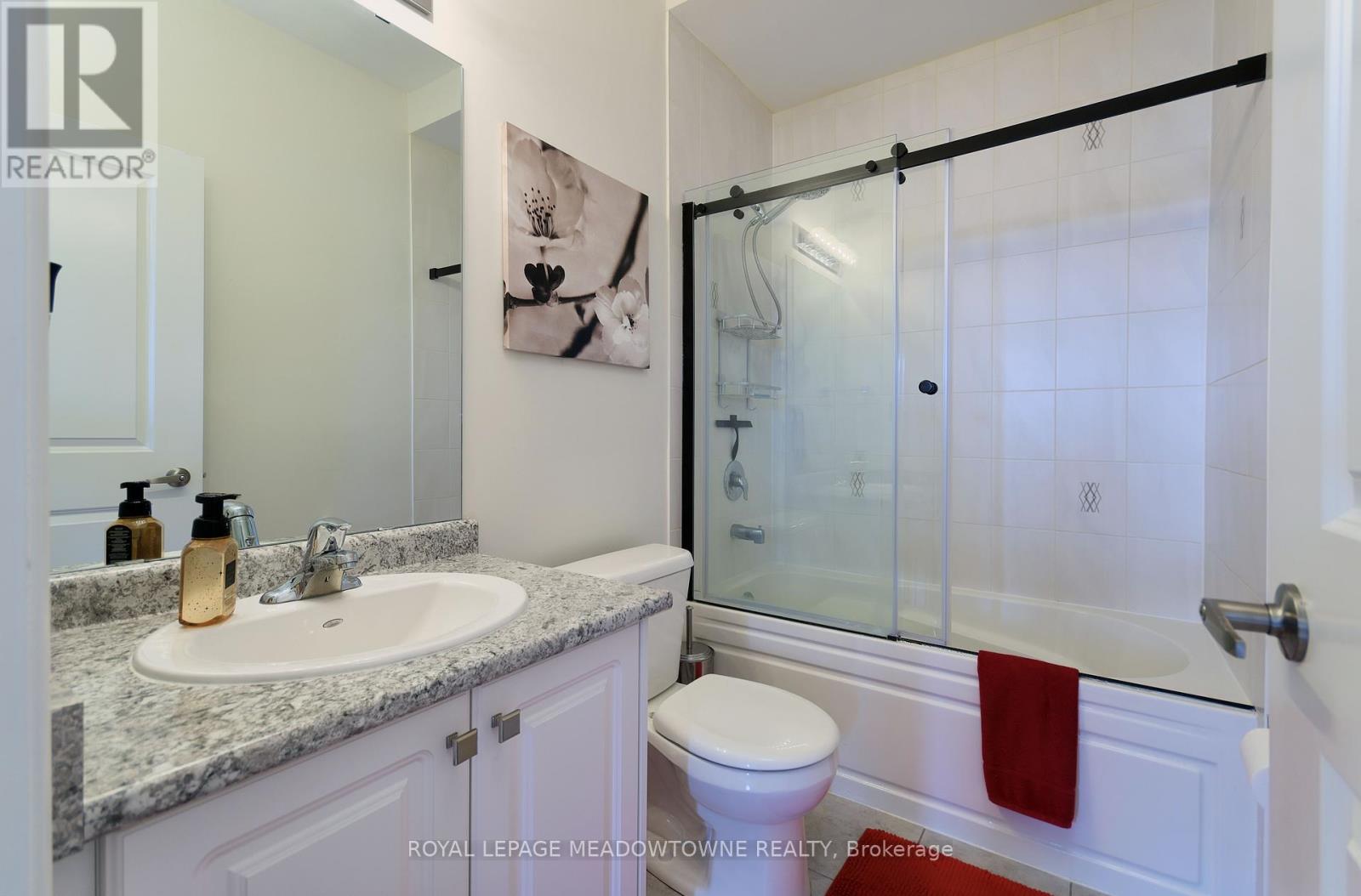 Photo 33 of 21 Labrish Road, Brampton ON