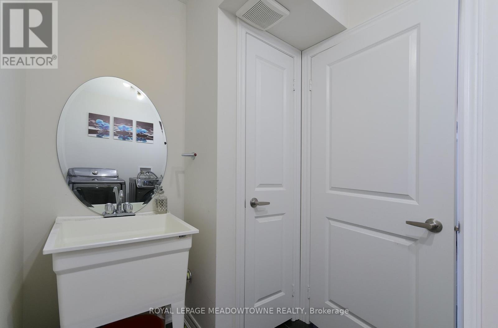 Photo 35 of 21 Labrish Road, Brampton ON