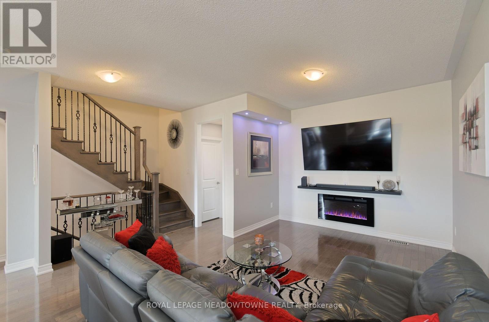 Photo 8 of 21 Labrish Road, Brampton ON