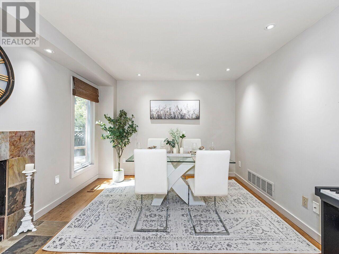 Photo 10 of 234 Sewell Drive, Oakville ON