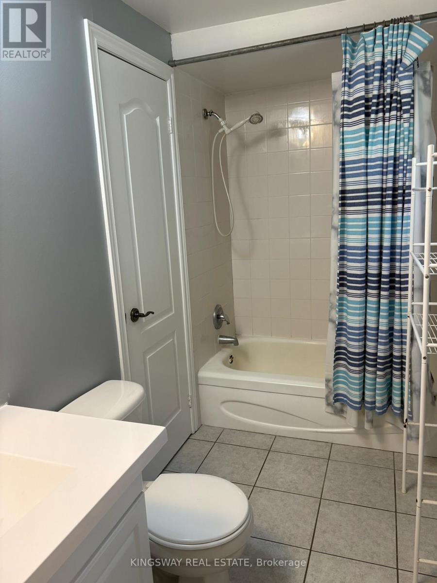 Photo 14 of 3255 Anderson Crescent S, Mississauga ON