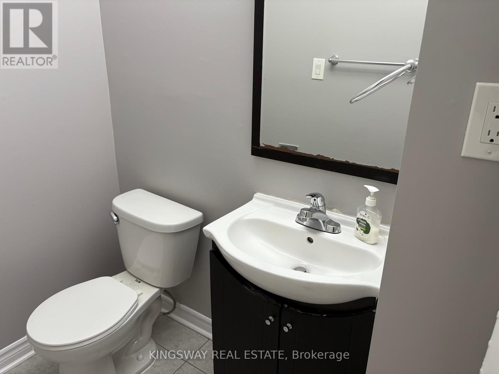 Photo 17 of 3255 Anderson Crescent S, Mississauga ON