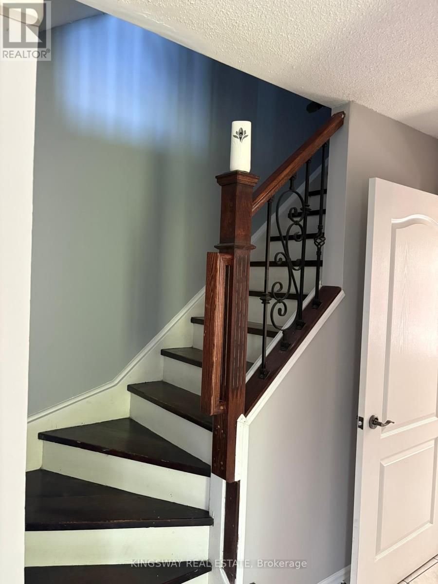 Photo 20 of 3255 Anderson Crescent S, Mississauga ON
