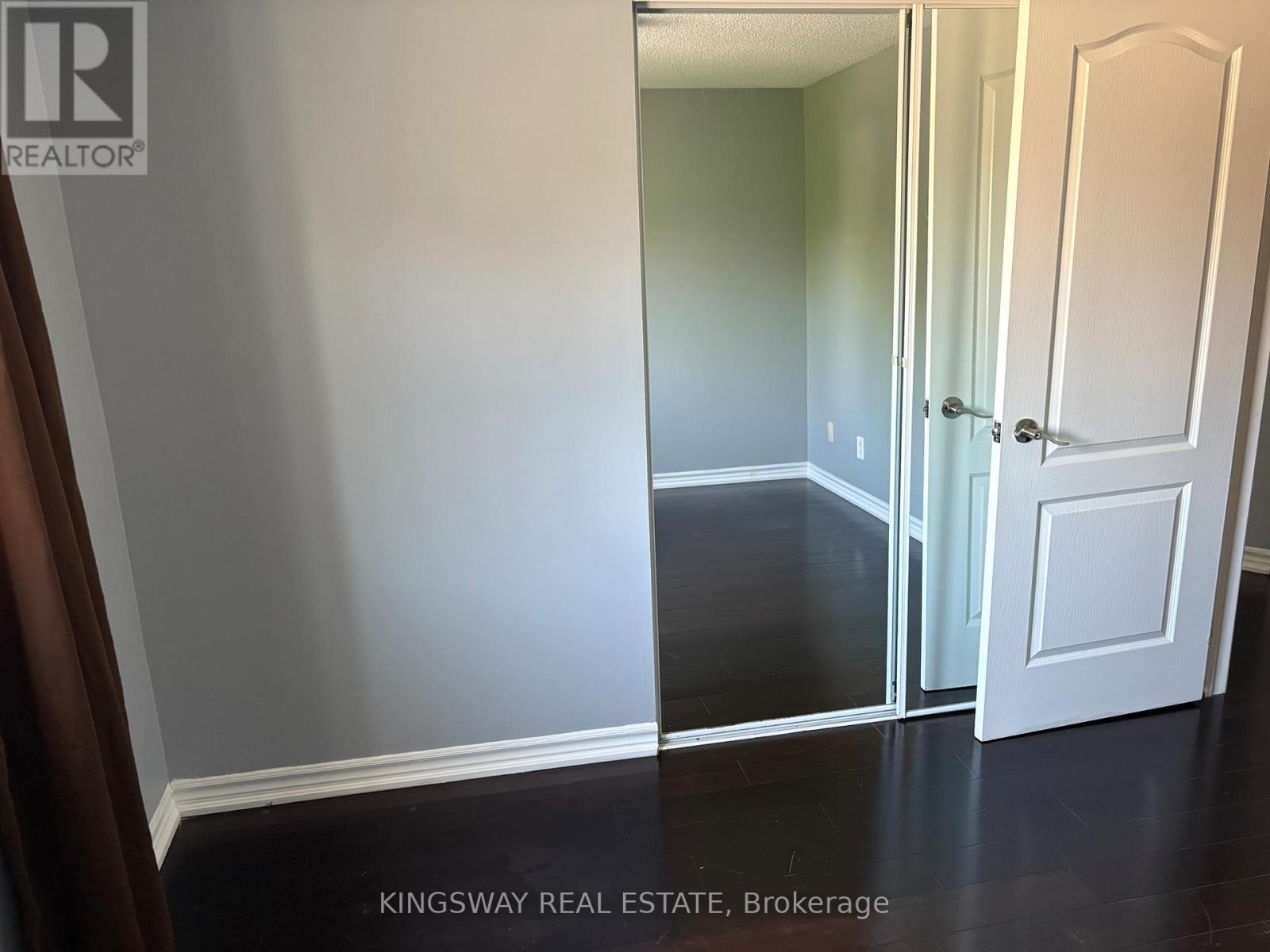 Photo 28 of 3255 Anderson Crescent S, Mississauga ON