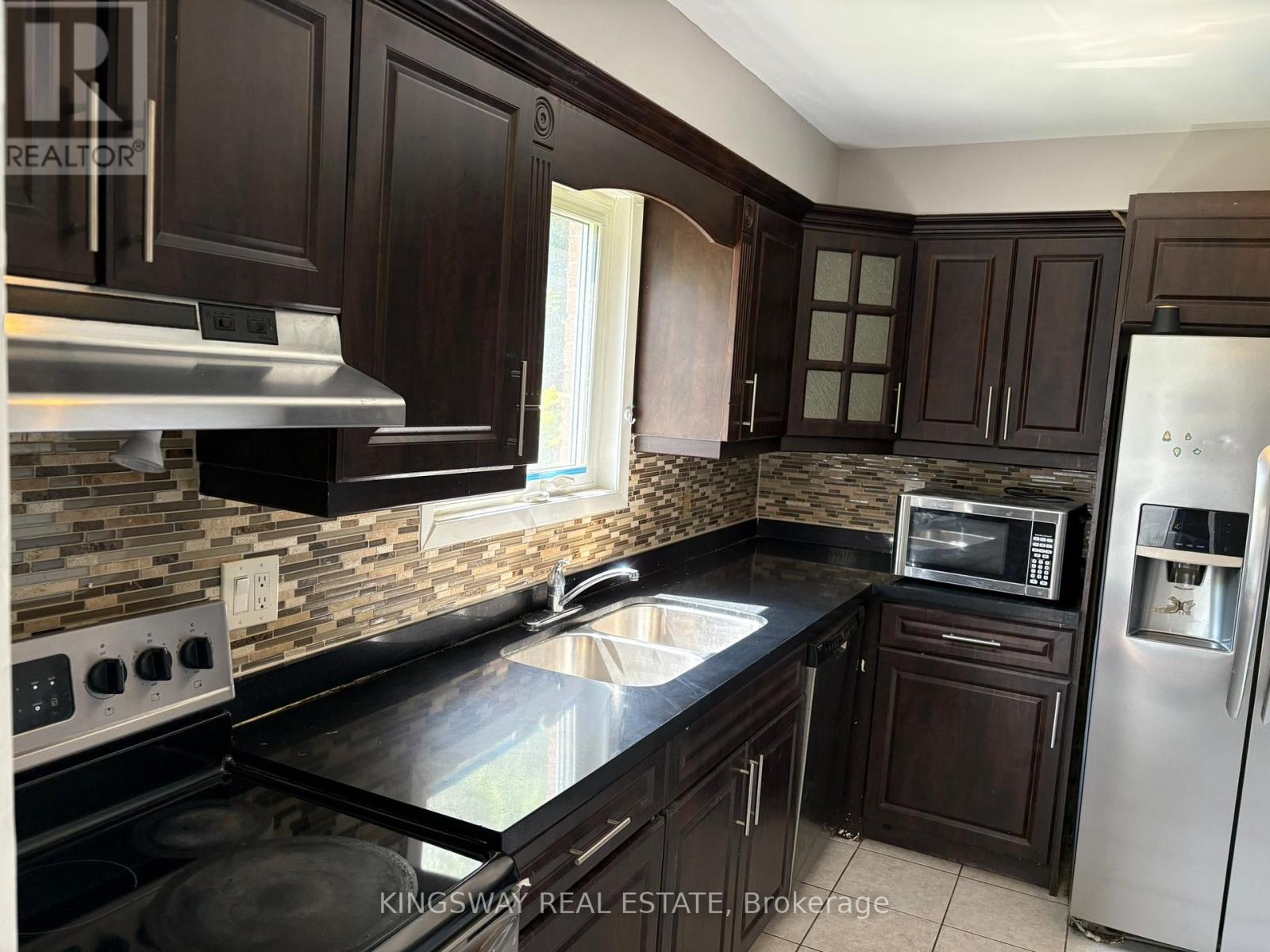 Photo 8 of 3255 Anderson Crescent S, Mississauga ON