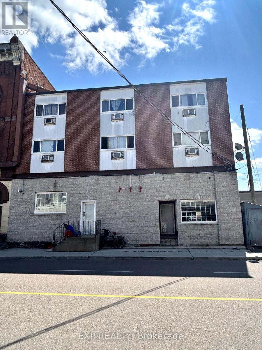 Photo 12 of 19 Renfrew Avenue W, Renfrew ON