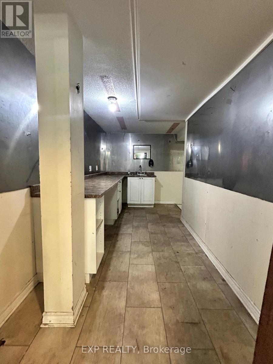 Photo 1 of 19 Renfrew Avenue W, Renfrew ON