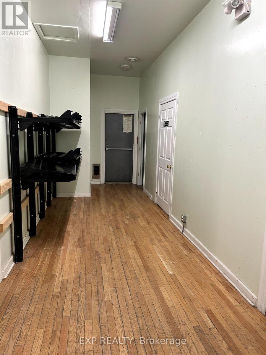 Photo 3 of 19 Renfrew Avenue W, Renfrew ON
