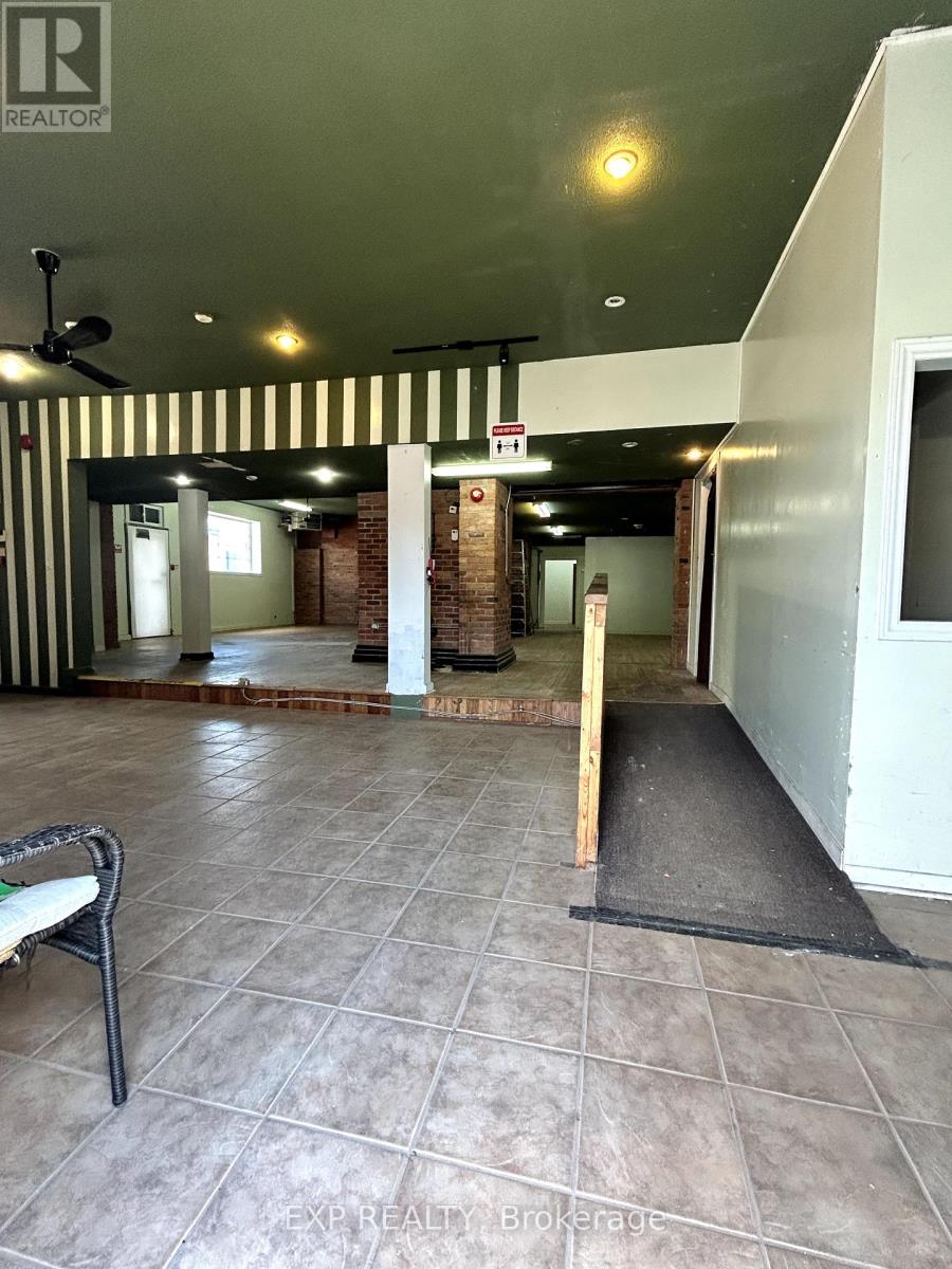 Photo 10 of 19 Renfrew Avenue W, Renfrew ON