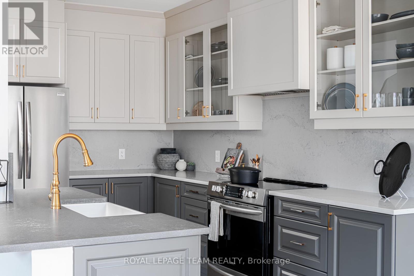 Photo 12 of 305 Remilliard Drive, North Grenville ON