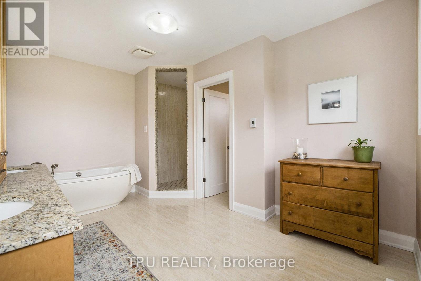 Photo 27 of 2465 Marchurst Road, Ottawa ON