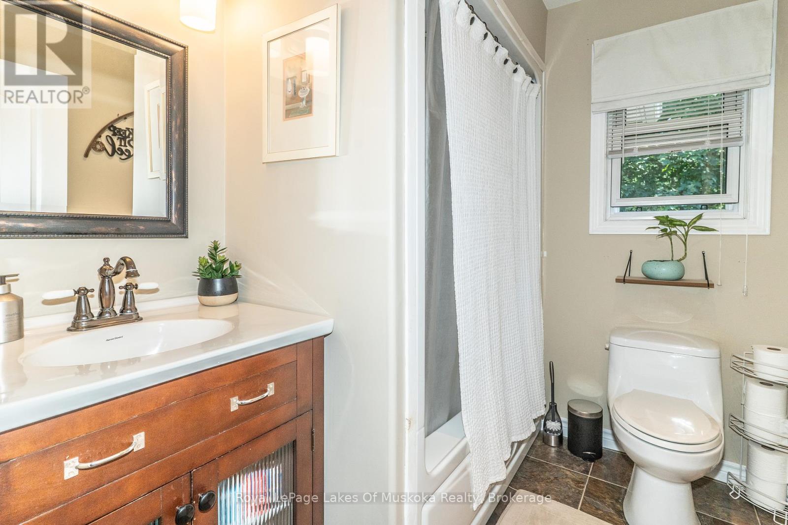 Photo 18 of 16 1023 Carlo Enterprise Road, Muskoka Lakes ON