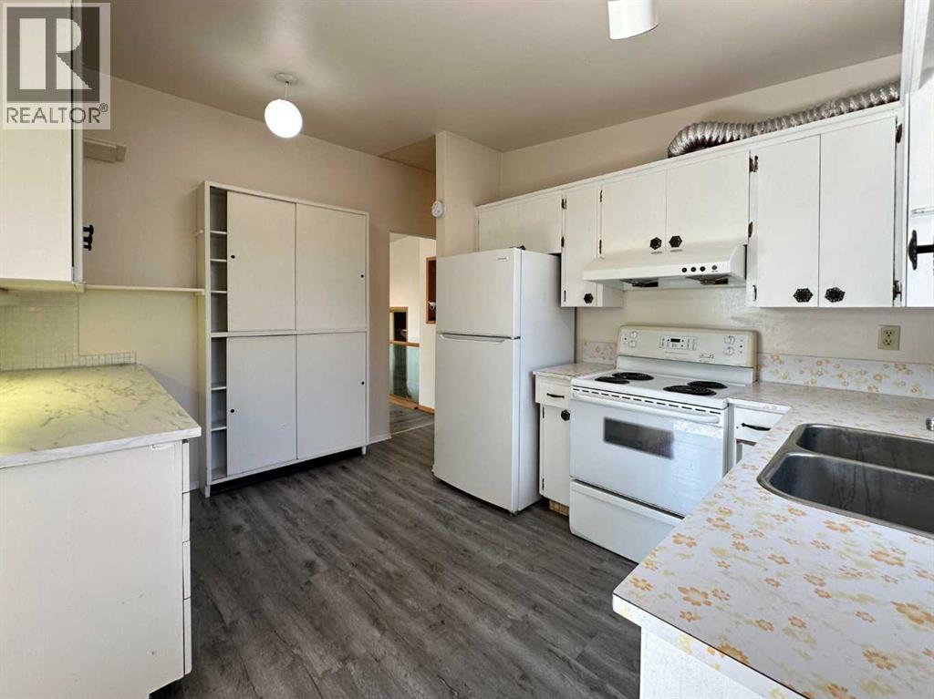 Single Family House Bungalow for Sale in  Dalhousie Drive NW Dalhousie Calgary 