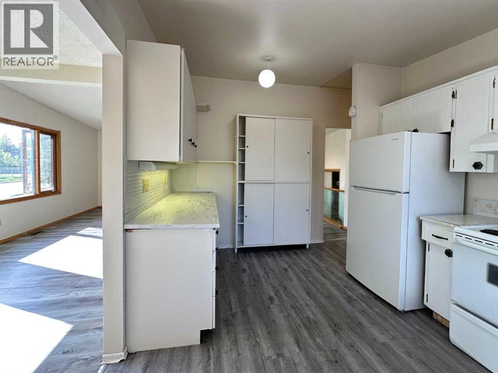 Single Family House Bungalow for Sale in  Dalhousie Drive NW Dalhousie Calgary 