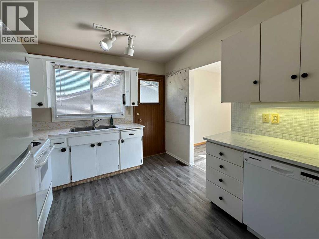 Single Family House Bungalow for Sale in  Dalhousie Drive NW Dalhousie Calgary 