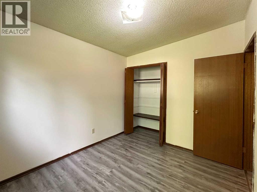 Single Family House Bungalow for Sale in  Dalhousie Drive NW Dalhousie Calgary 