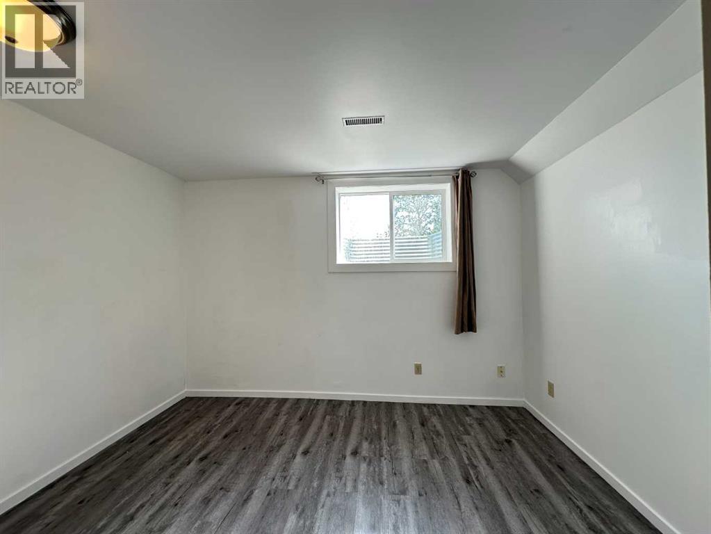 Single Family House Bungalow for Sale in  Dalhousie Drive NW Dalhousie Calgary 