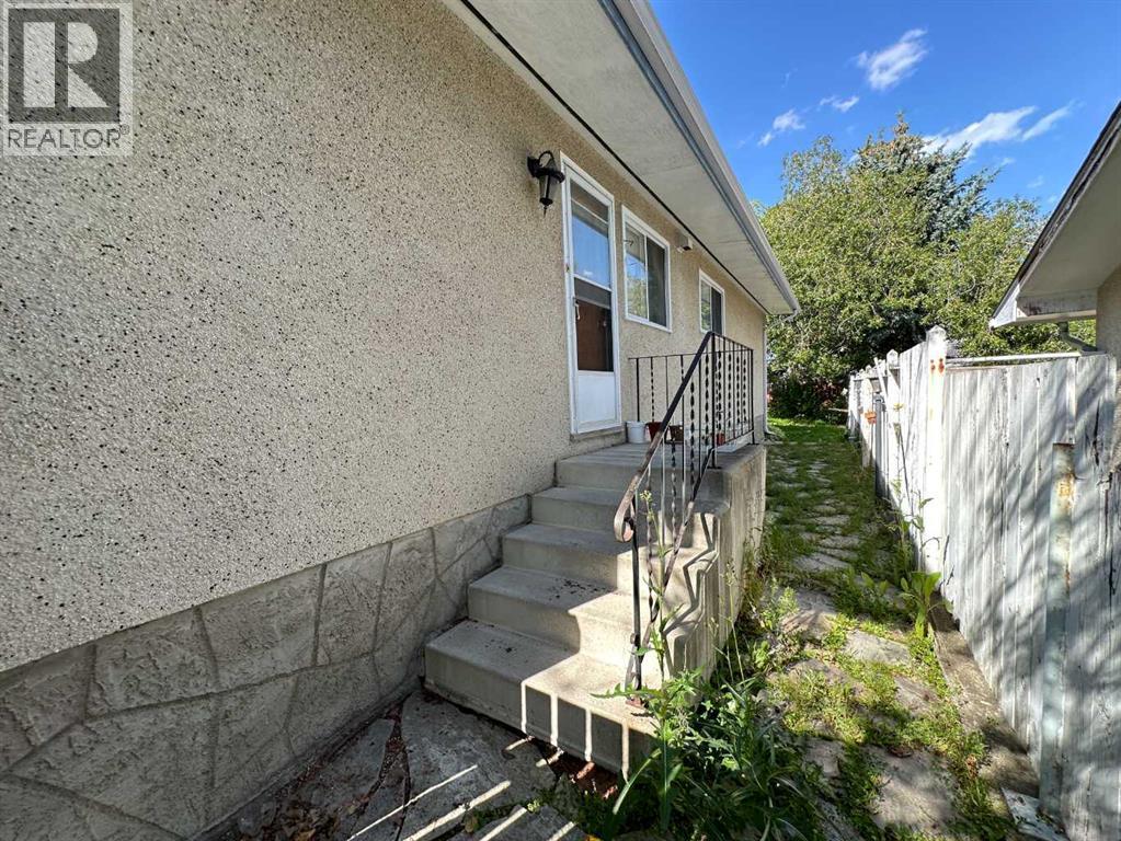 Single Family House Bungalow for Sale in  Dalhousie Drive NW Dalhousie Calgary 