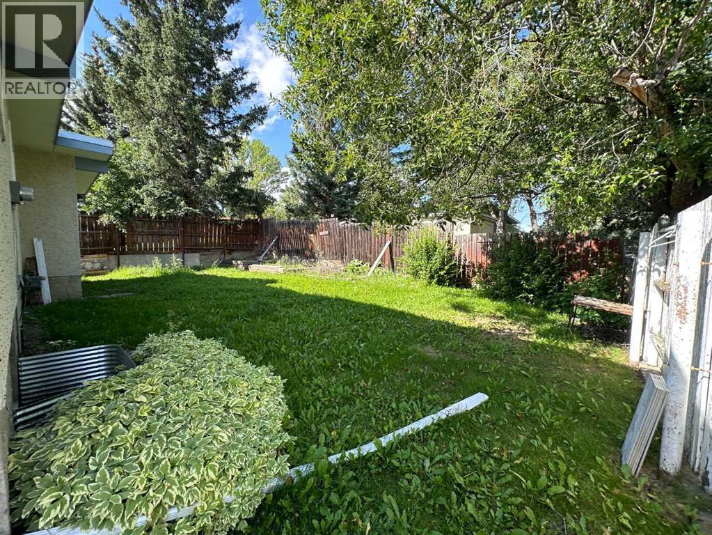 Single Family House Bungalow for Sale in  Dalhousie Drive NW Dalhousie Calgary 
