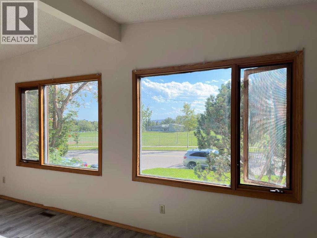 Single Family House Bungalow for Sale in  Dalhousie Drive NW Dalhousie Calgary 