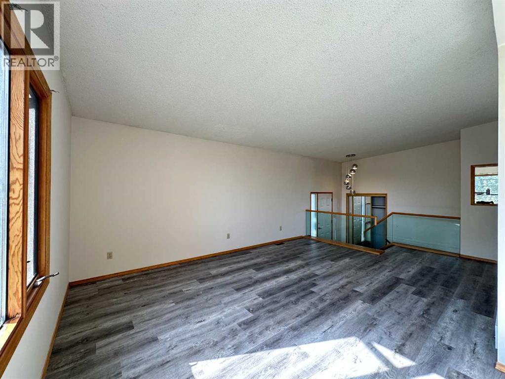 Single Family House Bungalow for Sale in  Dalhousie Drive NW Dalhousie Calgary 