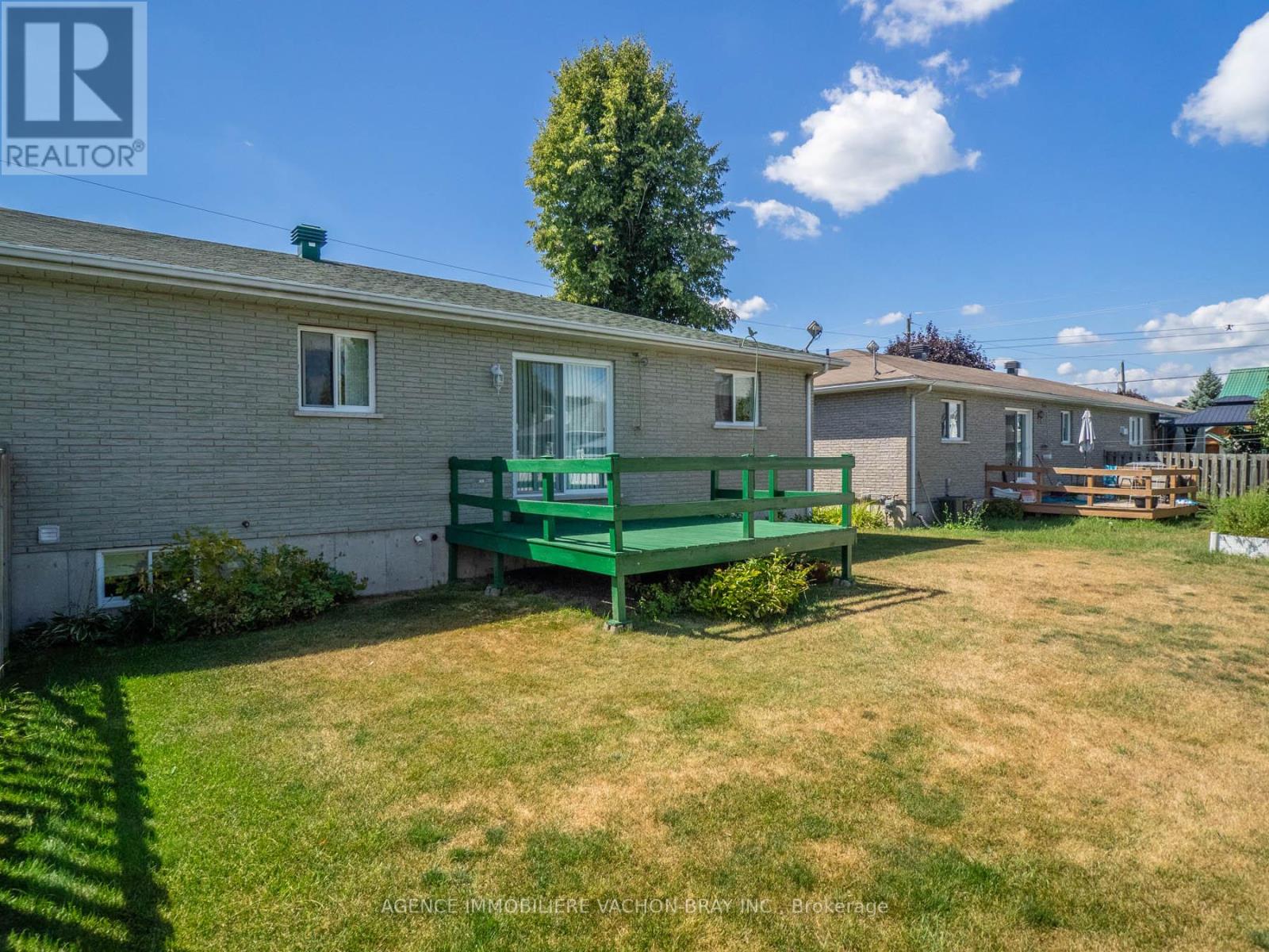 Photo 24 of 53 Sandfield Avenue N, North Glengarry ON